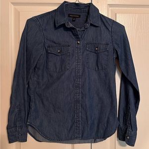 Women’s XS vintage Banana Republic denim long sleeve.Excellent condition